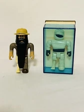 Roblox Action Figures Set Of 2 Jailbreak Raucous Unkempt Collector Zombie Attack