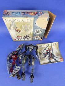 Lego BIONICLE: Titans: Toa Lhikan & Kikanalo Set 8811 - Incomplete Set
