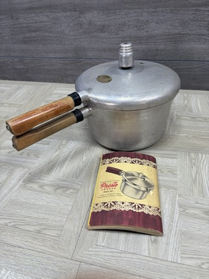 #ad Presto Pressure Cooker With Jiggler Book 40 H 4 Quart Wood Handle Vintage $55.00