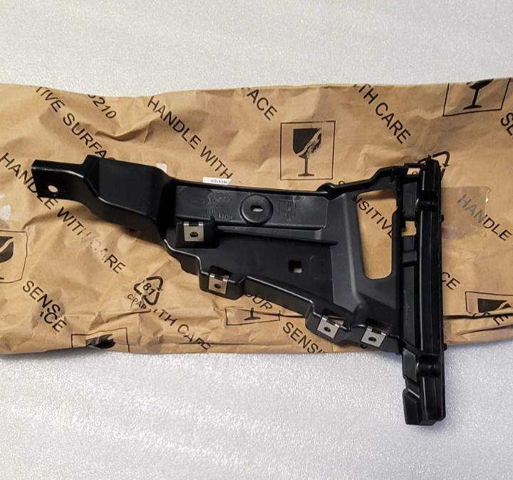 Audi R8 Rear Left Side bracket P/N 4S0807377D