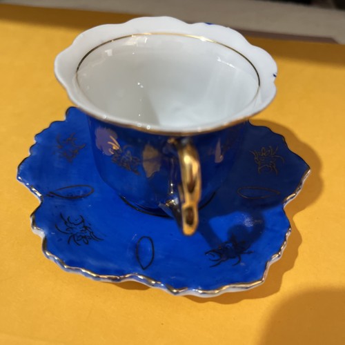 TAZA Y PLATILLO AZUL VINTAGE RECORTADO EN ORO/HECHO EN JAPÓN/FORMA MUY EXTRAÑA INUSUAL - Imagen 2 de 12