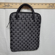 Funda acolchada para tableta Mickey Mouse D-Tech de los parques de Disney puntada negra y blanca