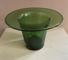 2  LSA Victoria Vase, fern Green, Handmade