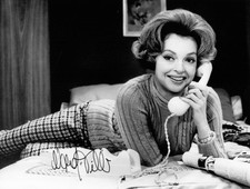 Nadja Tiller+ - seltenes original Autogramm auf Großfoto - 9-