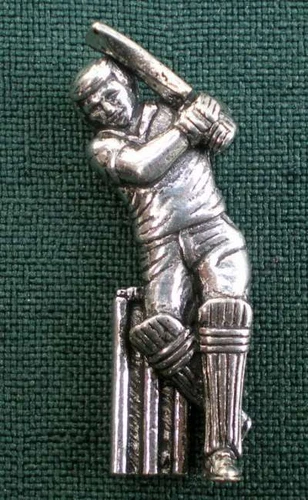 CRICKETER PIN PIN S6