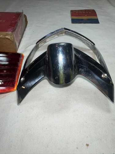 1939 DeSoto Left Taillight Bezel and Lens N O S MoPar - Bild 6 von 15