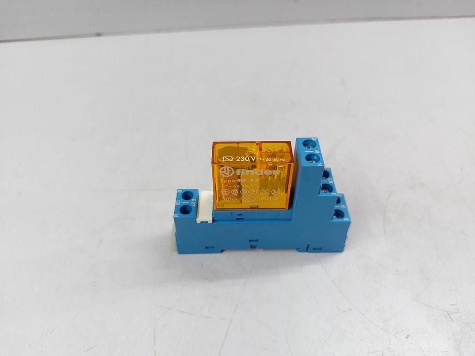 FINDER 40.52 Relais 8A 250V 230V 50/60Hz Avec Prise 95.75 10A 250/300V - Image 3 of 4