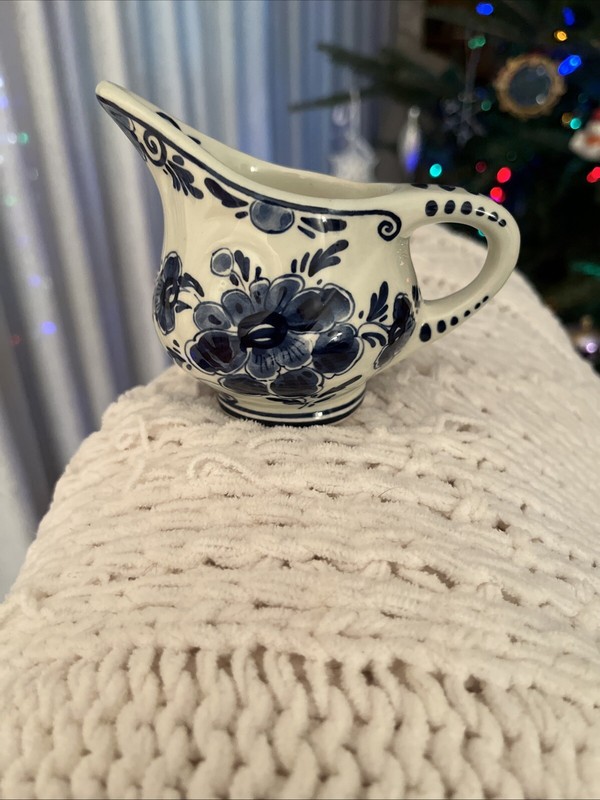 DELFT “Regina” Hand Painted Pitcher, Holland , EUC!