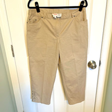 Ruby Rd NWT Tan 16P Capri Pant Stretch Detail On Leg Zip Front