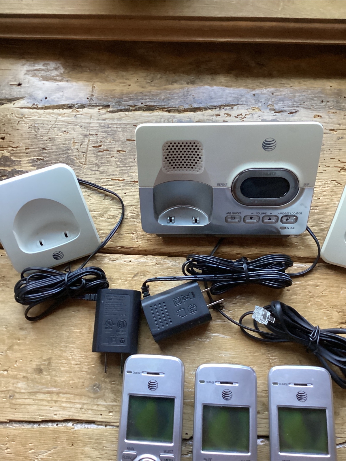 Set of 3 AT&T Cordless Handset Phone Answering System w/ Caller ID 