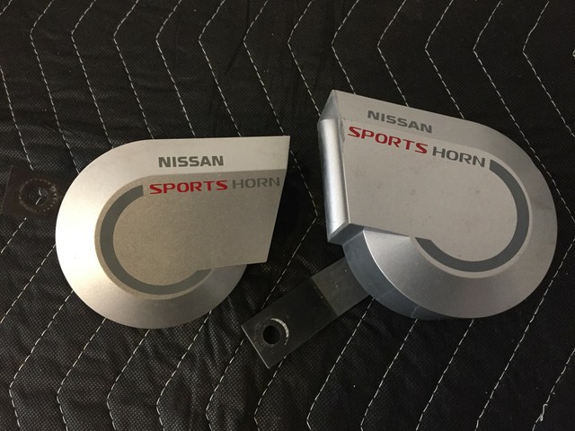 Nissan sports horn