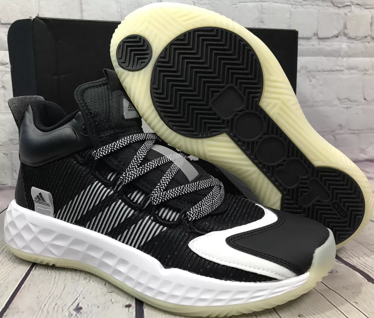 Adidas basketball shoes 2024 black and white