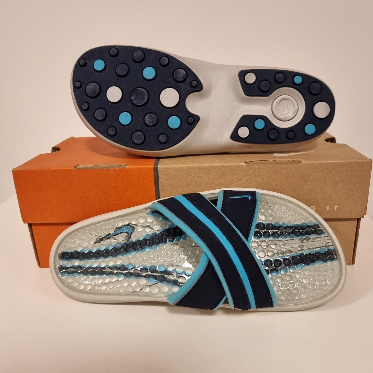 happy Vintage Nike Sandals WMNS YUBATSU 2001 - US size 7 - Style code