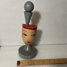 WONDERFUL VINTAGE ART DECO WOODEN HAT STAND PAINTED WOOD FLAPPER GIRL LADY HEAD