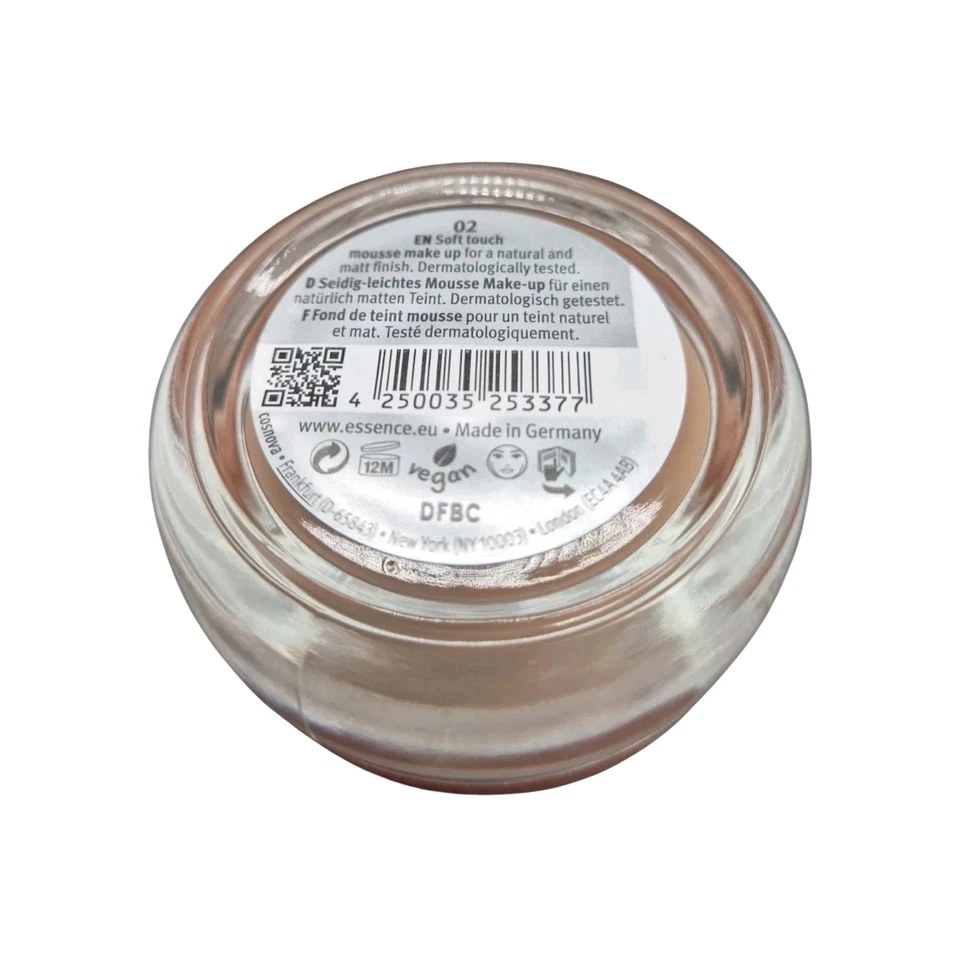 Essence: Soft Touch Mousse Make Up Foundation - 02 Matt Beige -Vegan (16g) NEU - Bild 2 von 2