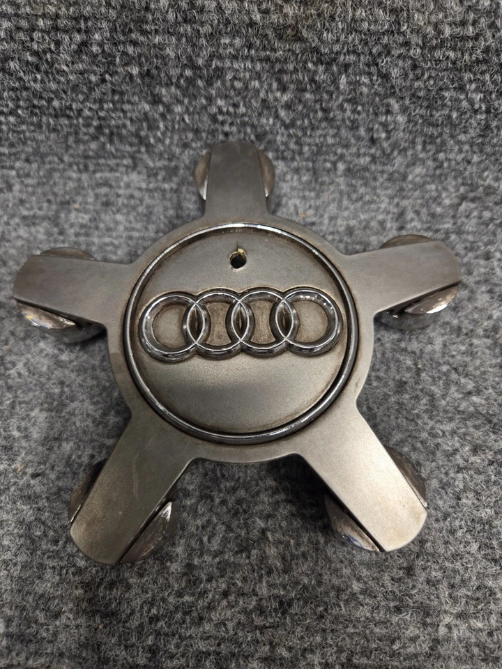 ЦЕНТРАЛЬНЫЙ КОЛПАК КОЛЕСА AUDI S5 2008-2016 ГОДОВ ВЫПУСКА В СБОРЕ 114K ОТ ОРИГИНАЛЬНОГО ПРОИЗВОДИТЕЛЯ - Изображение 3 из 4