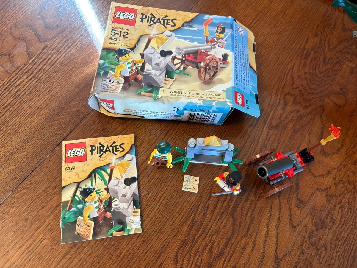 Lego Pirates 6243 Brickbeard's Bounty and 6239 Cannon Battle 99