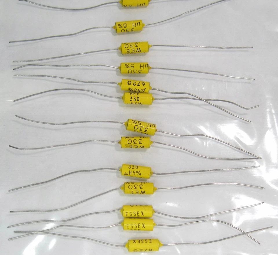 Lote de 26 condensadores de película axial vintage excedente Nytronics Essex WEE 330 UH 5% Foto 4 de 4
