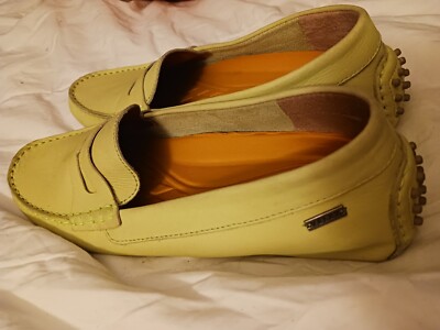 Velez Womens Super Soft Leather Loafers Moccasins Sz 8-8.5 Lime Green Comfy EUC