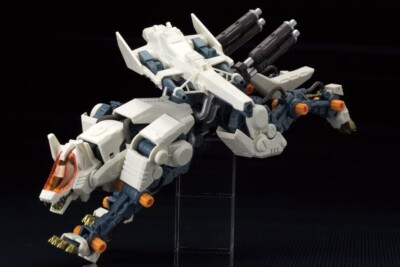 KOTOBUKIYA ZOIDS Zoid RHI-3 Command Wolf Repackage Edition from