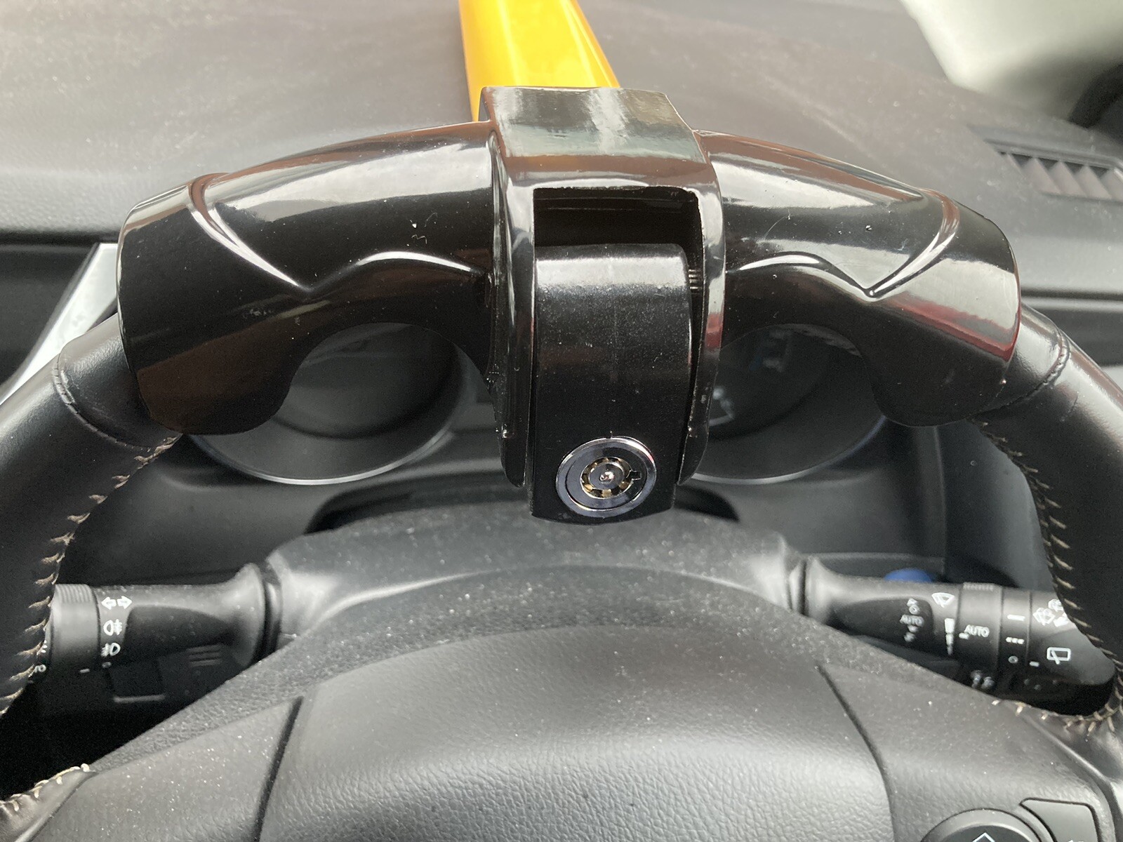 Universal Steering Wheel Lock TBar Car Van Anti Theft Security Safety