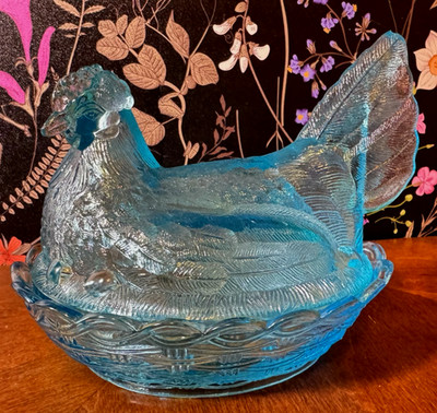 Vintage Fenton Ice Blue UV Reactive Uranium Glass Large Hen On Basket Nest 7''