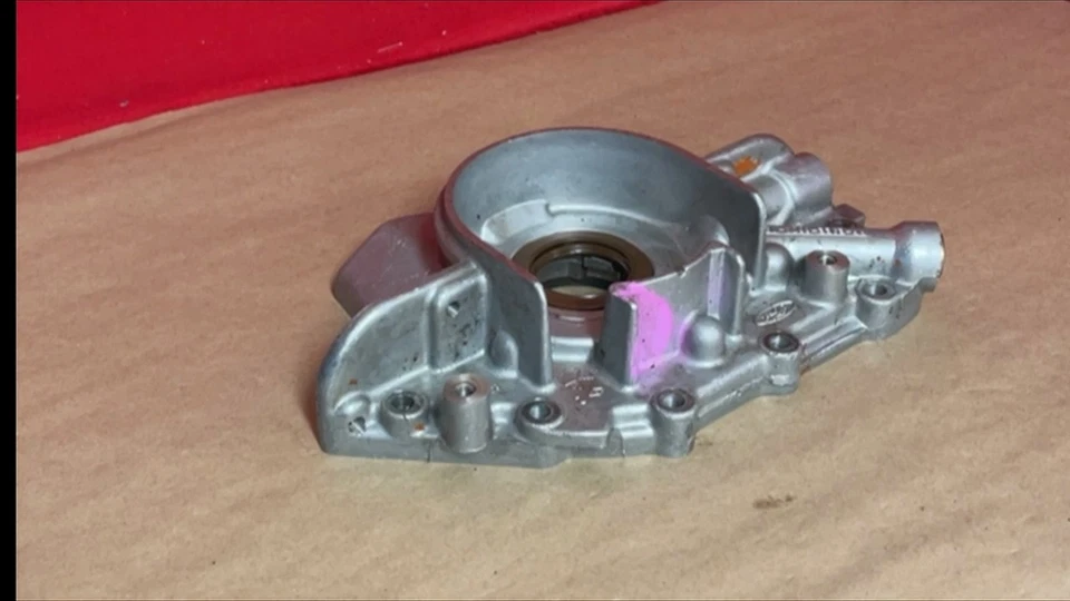 NOS 83 84 85 Ford Escort EXP Mercury Lynx LN7 Oil Pump OEM FORD - Image 3 of 4