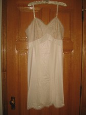 1960s Vanity Fair Ivory Slip Dress Lingerie Nightgown Sz 38 Tricot Nylon Nice