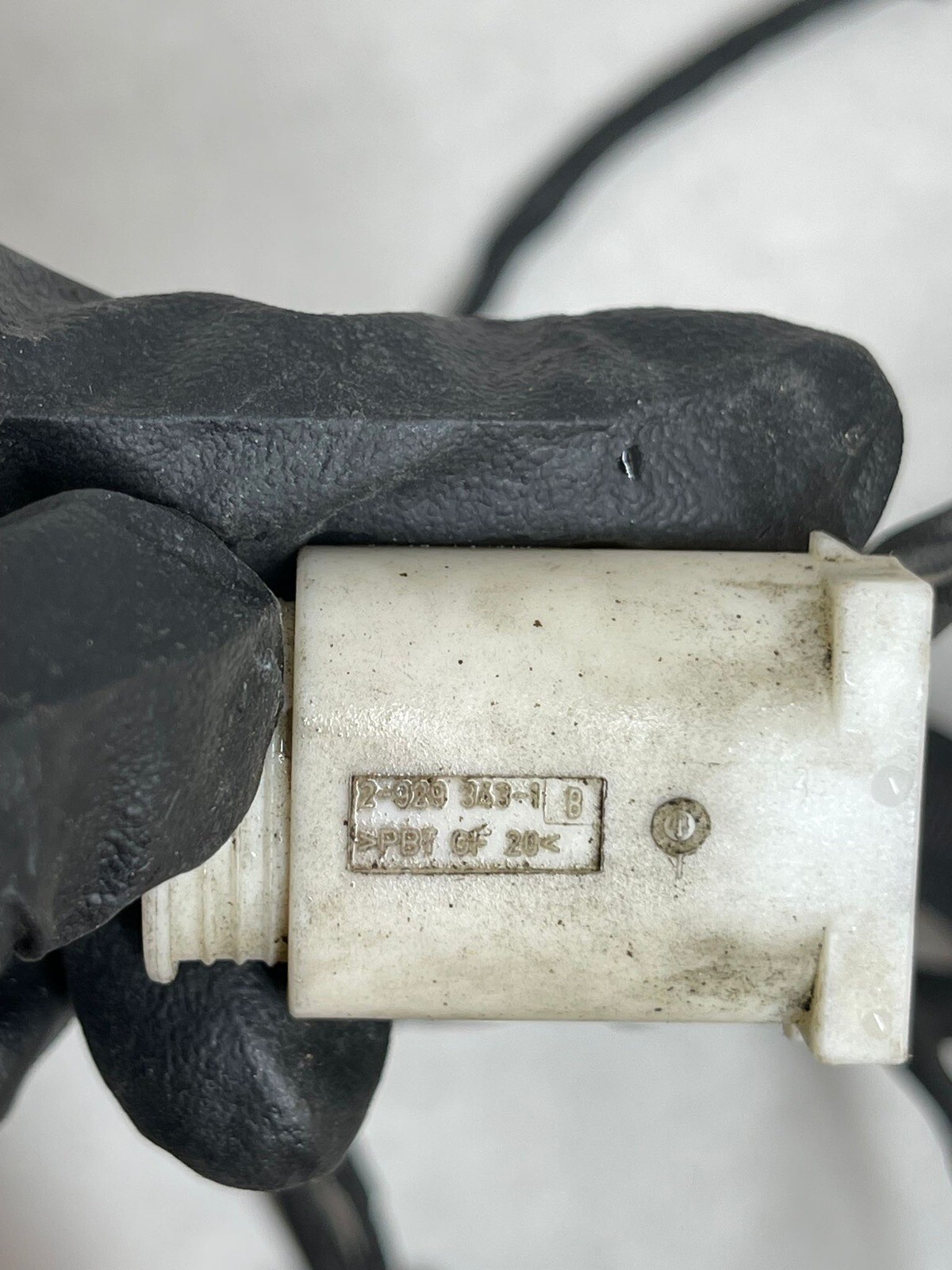 ✓ 16-19 BMW REAR BUMPER AND WIRE WIRING HARNESS CABLE 6836441 OEM  