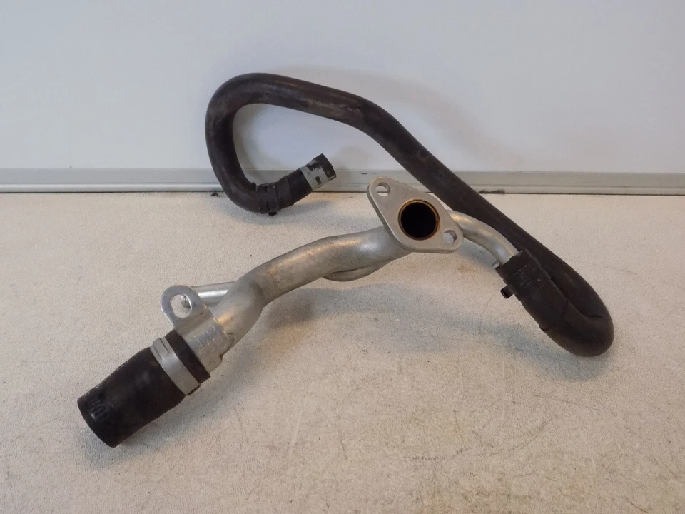 04-07 Manguera de tubo de ventilación del cárter del motor Audi A8 Quattro OEM 077103211B Foto 2 de 4