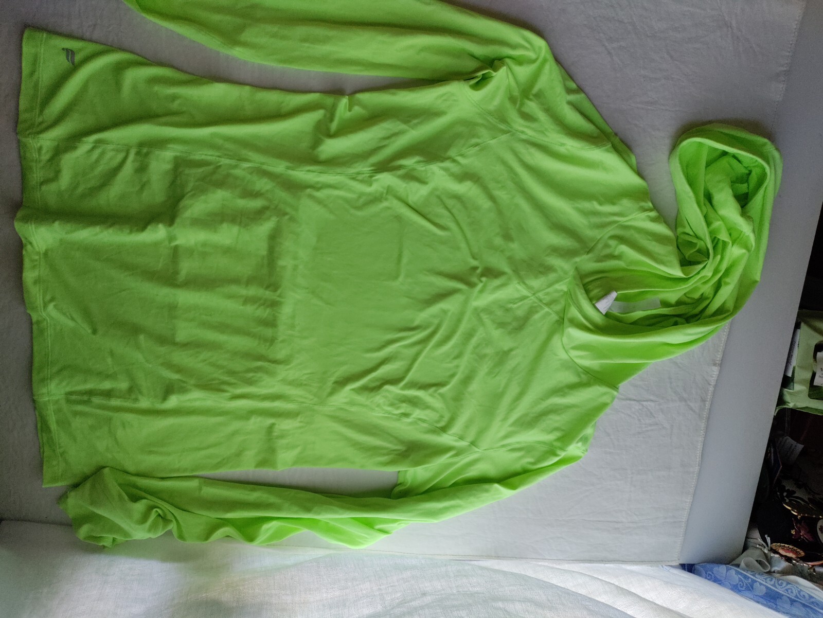 FABLETICS Pullover Fitted Bright Green Hood shirt… - image 9