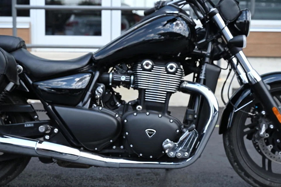 2015 Triumph Thunderbird  - Image 4 of 4