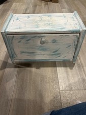 Vintage drewniane pudełko na chleb z klapką z przodu