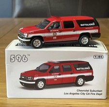 596Model 1:64 Chevrolet Suburban Los Angeles Fire Battalion 3 Diecast Red Model