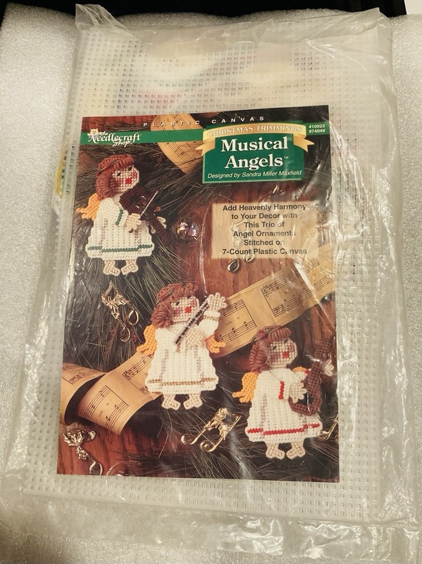 Needlecraft Shop Plastic Canvas Musical Angels Christmas 7 Count Canvas