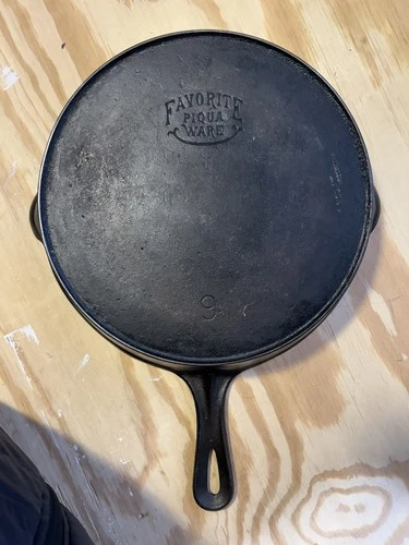 Antique Favorite Piqua Ware #9 Cast Iron Skillet Pan FLAT Smooth Pre-Griswold