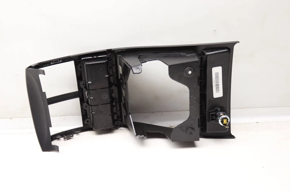 2008-2012 MERCEDES-BENZ GL550 - REAR Center Console TRIM / Panel 1646800507 - Image 3 of 4