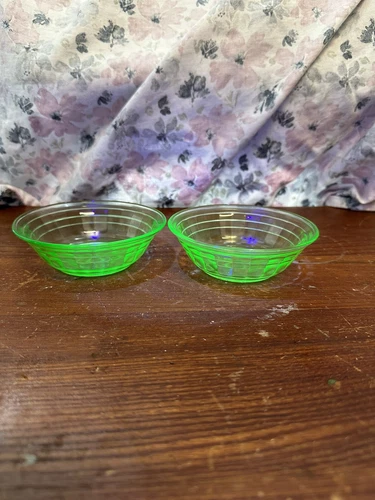 Two Anchor Hocking Block Optic Green Depression Small Berry Bowl Great Condition