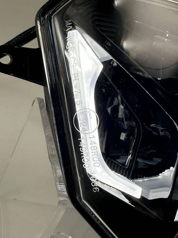 LED Headlight For BETA RR 2T/2 Stroke 125 200 250 300 / RR 4T/4 Stroke 350 390 - Image 4 of 4