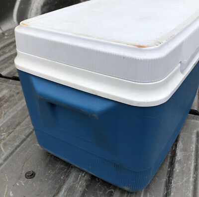 Cruche à eau Rubbermaid 1/2 gallon modèle #1502 fabriquée aux États