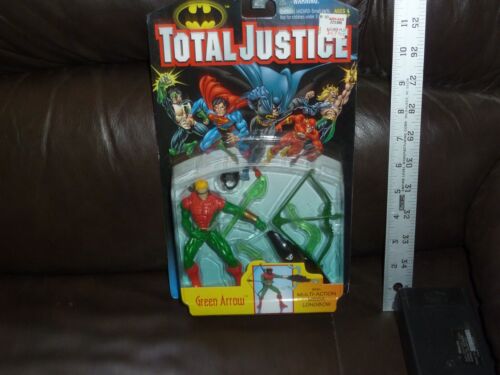 KENNER 1996 TOTAL JUSTICE 5 INCH FIGURE GREEN ARROW MULTI ACTION MEGA LONG BOW