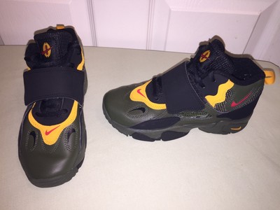 deion sanders shoes black and yellow