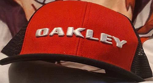 Oakley Red/Black Solid Mesh Back Trucker Hat Cap Men's One Size Casual