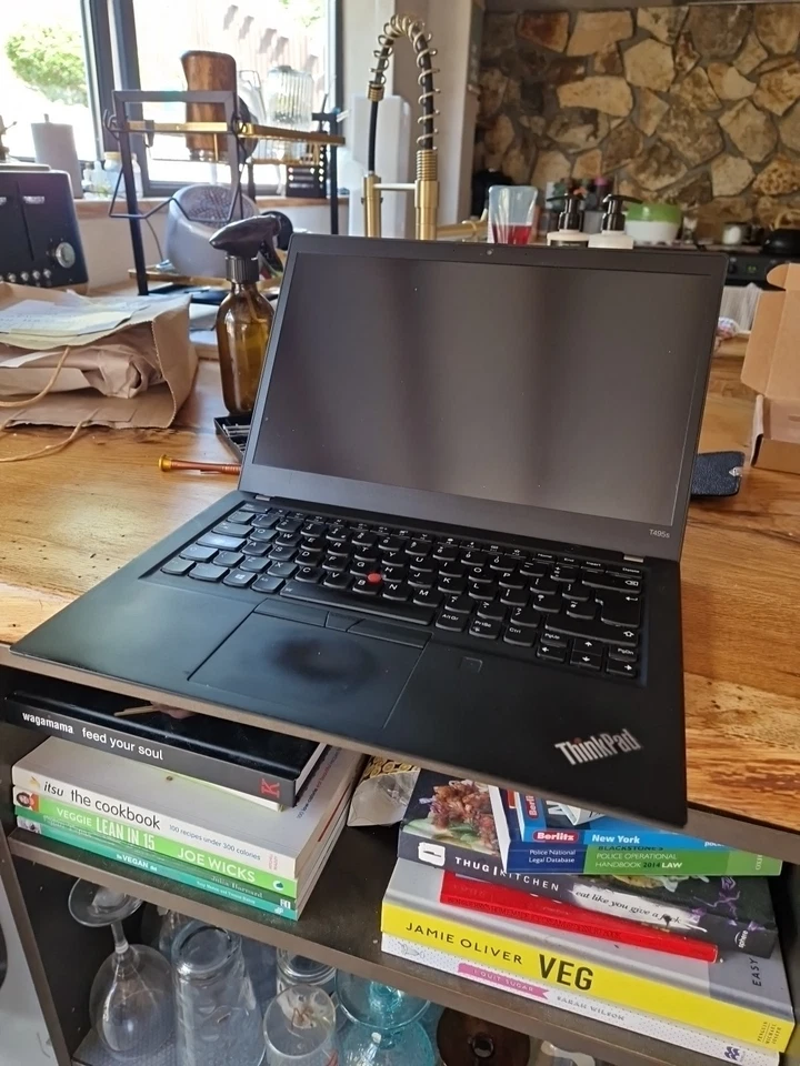 Lenovo ThinkPad T495s · Ryzen 5 3500U · 4GB · 128GB, photo 1 of 5