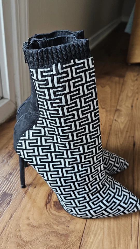 Rouge Helium stretch knit geometric monogram booties, black and white size 9 - Image 3 of 4
