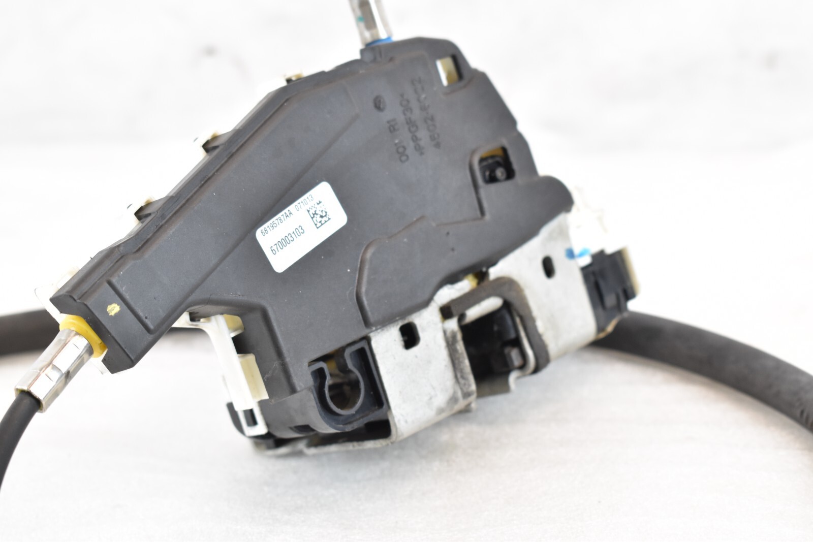 14-17 Maserati Ghibli Front Right Passenger Door Lock Latch Actuator Mechanism