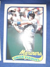 1989 Topps Traded Omar Vizquel Rookie Card RC #122T Seattle Mariners. rookie card picture