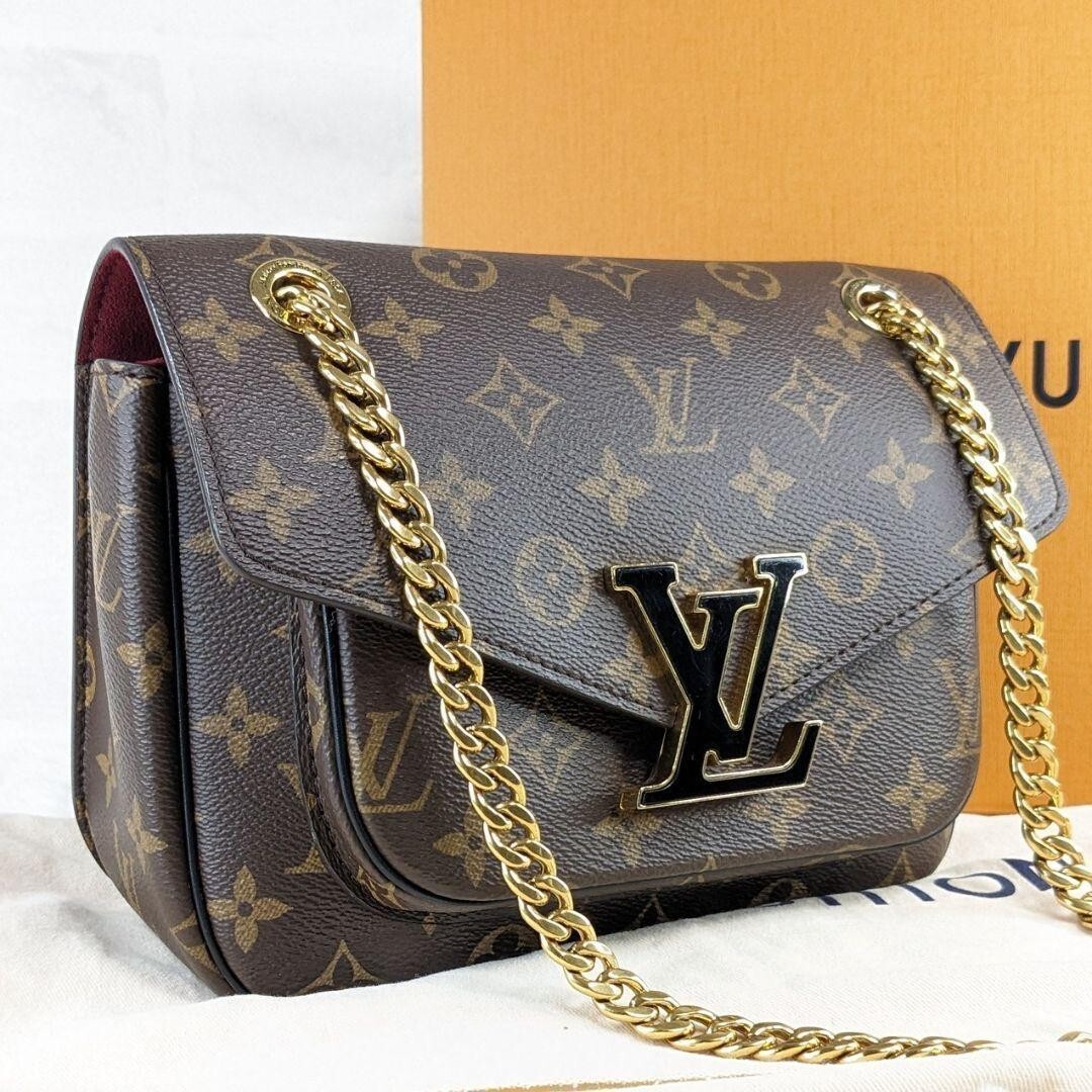 Authentic Louis Vuitton Passy Monogram Chain Shoulder Bag in Excellent Condition
