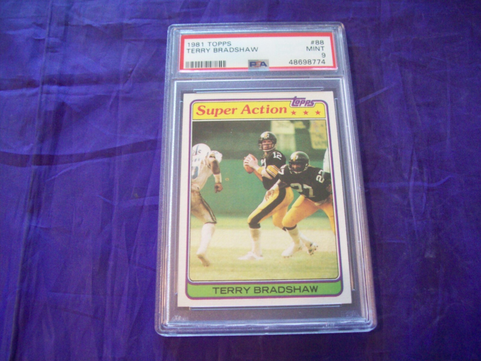1981 TOPPS FOOTBALL #88 TERRY BRADSHAW (STEELERS) PSA 9