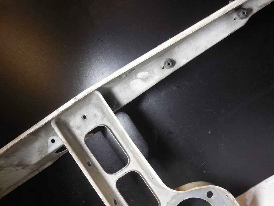 前十字成员板上部散热器支持宝马 E36 318iS 325i 328i 92-99 — 第 2/4 张图片